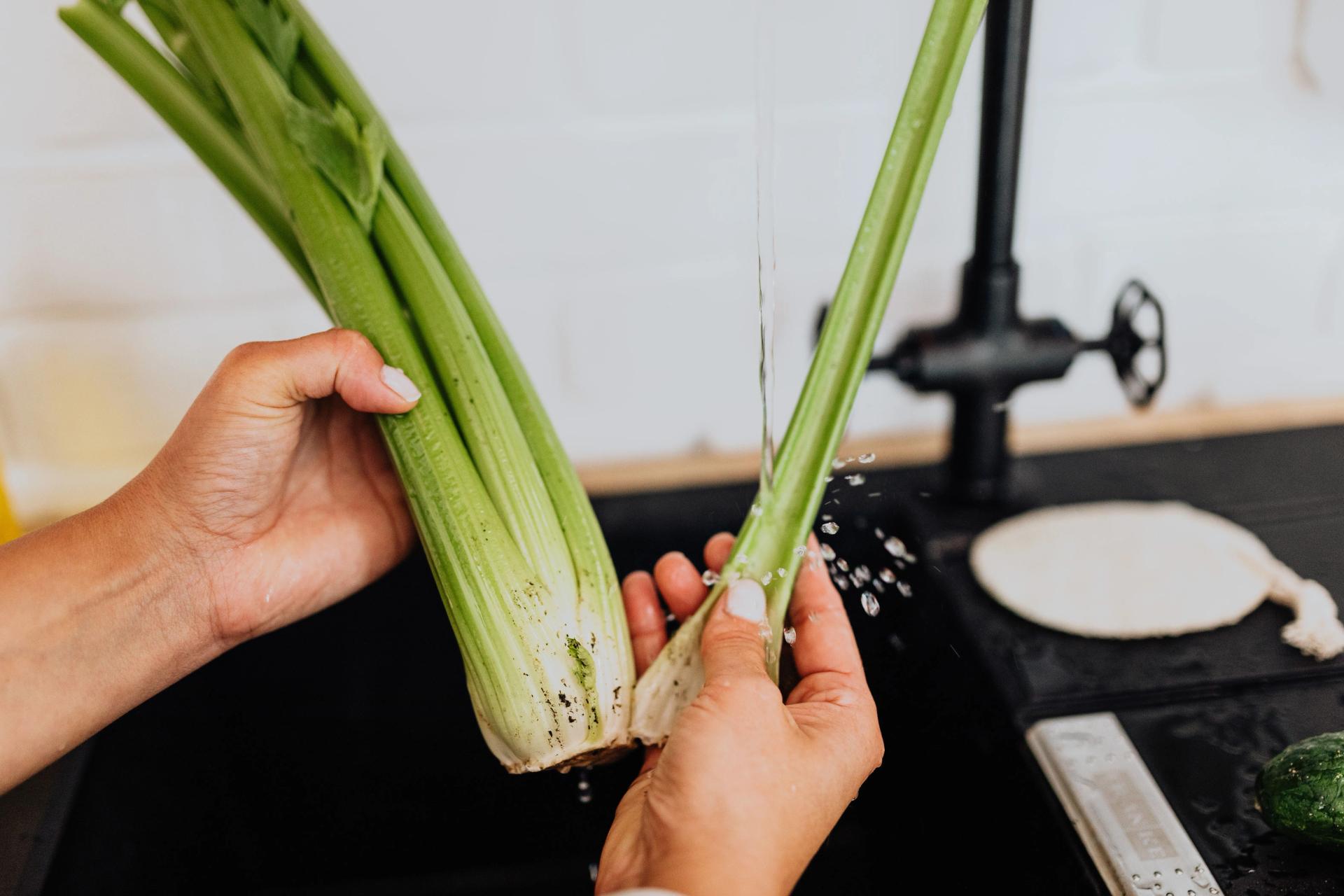 Celery Peeling Celery Peeling